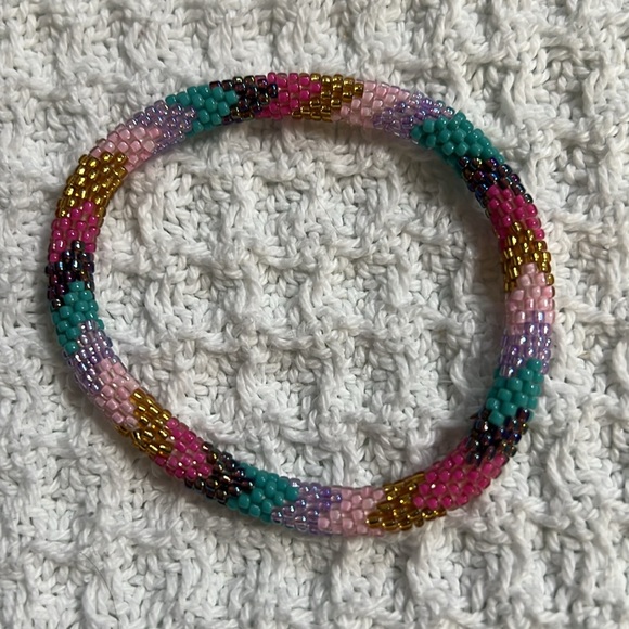 5 Sashka Co beaded bracelets. Pink Blue Gold. Approx 8”. - Picture 4 of 6
